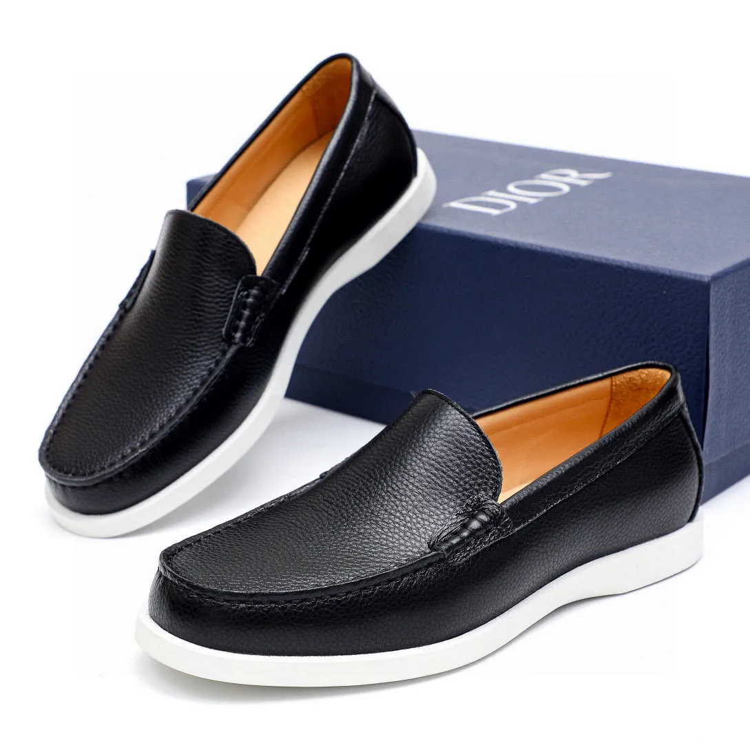 Men's shoes 💰480 💐Original packaging Product trademark: Dior "Dior" casual leather shoes Regular size: 38-44 (45.46.47🉑️Customized) Product materials: Selected first-layer pebbled calfskin upper imported from Italy, imported water-dyed cowhide lining. Strong three-dimensional visual effect, original anti-slip rubber outsole Color: 3⃣️colors available